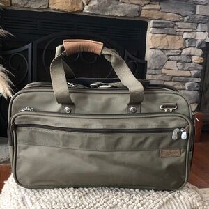 BRIGGS & RILEY Travelware Olive Green Carey On Bag Duffle Briefbag Weekender 20”
